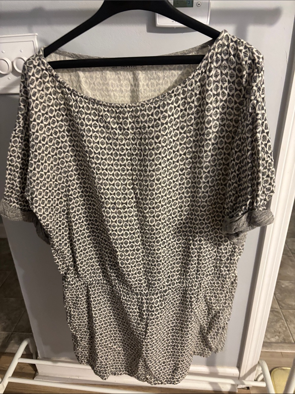 Dressy Casual Everyday Zara Basic Collection Geometric Short Sleeve Tunic Med.